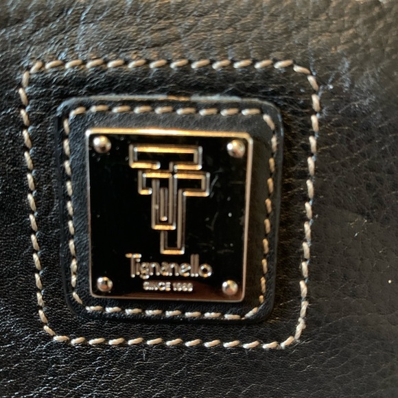 Tignanello Black Leather Accessory - Picture 2 of 10